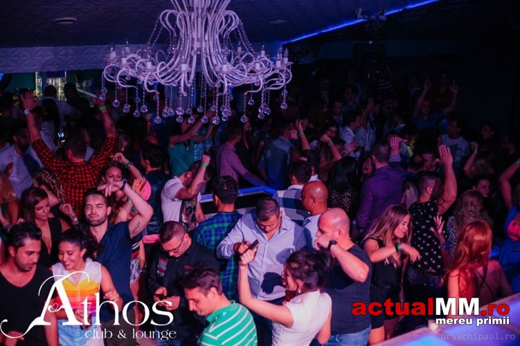 SE ÎNTÂMPLĂ AZI - Party la Athos cu Dj Rhay  - Știri